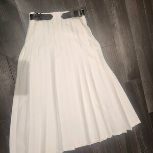White pleated skirt